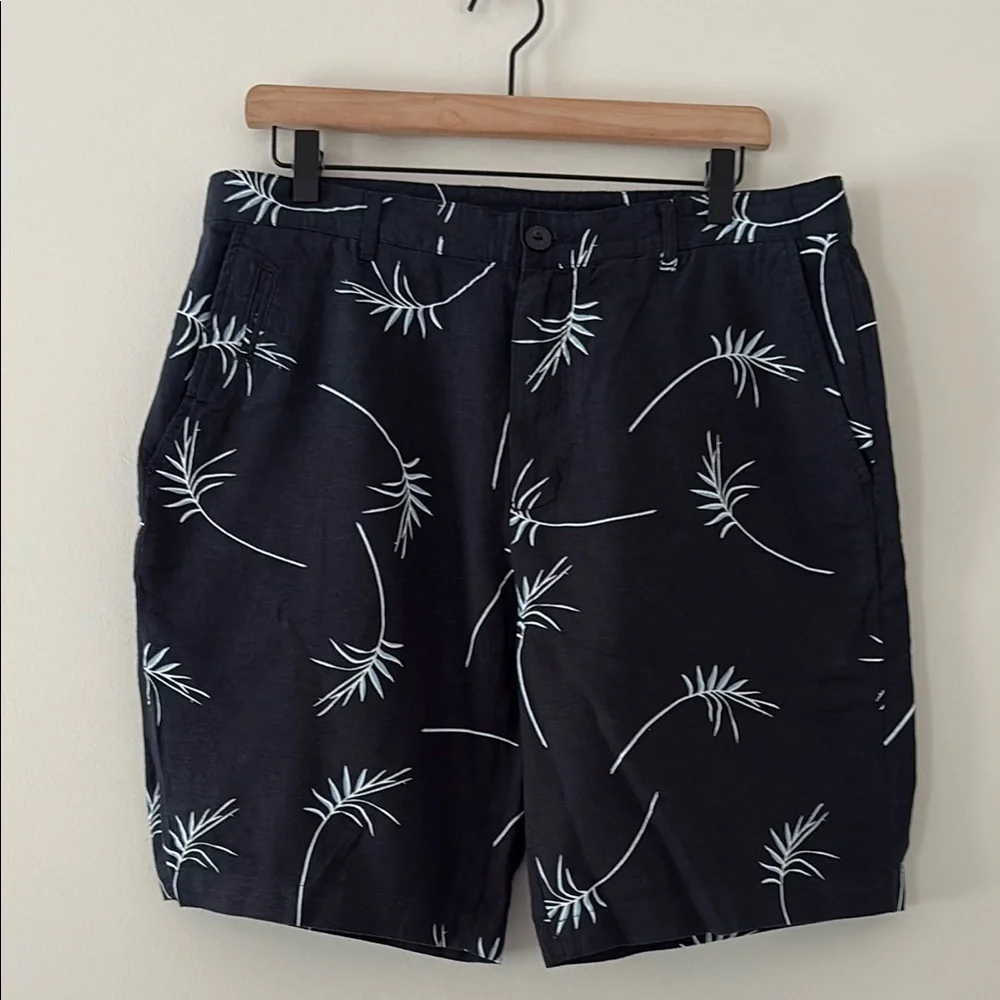 Magaschoni Man Linen Blend Palm‎ Printed Shorts Flat Front Navy White Size 33